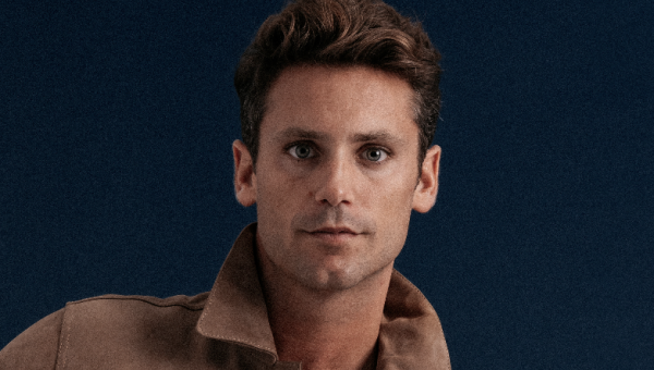 Bastian Baker à Monthey : "cette tournée c'est un véritable retour aux sources"
